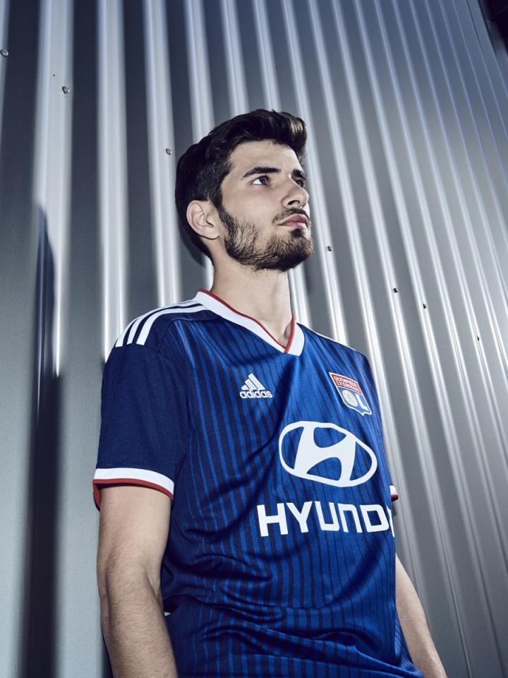 九游官网入口地址-关于巴黎圣日耳曼内部会议纪要流出——清晨调整名单，荷甲使命明确，球队文化再被提及的信息