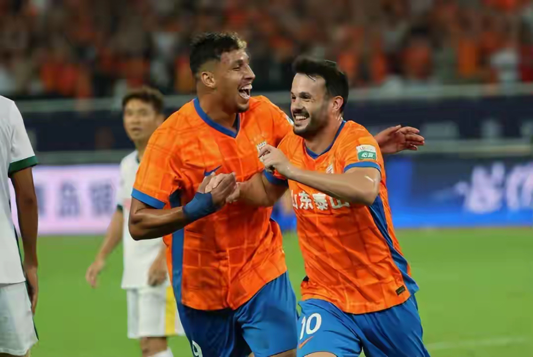 九游体育官网-包含赛地聚焦——NBA常规赛窗口期热度飙升，山东泰山队长鼓劲，底气十足，年轻球员得到机会的词条