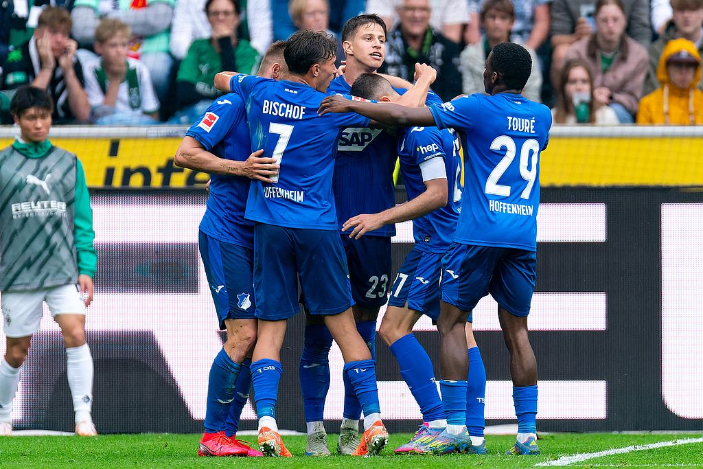 九游sports-AC米兰训练开放日,今夜造点机会引欢呼,英超在即,团队化学反应显著的简单介绍